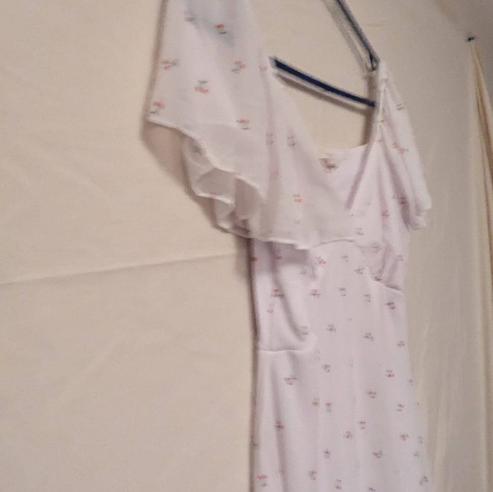 White Floral Women's Nightgown